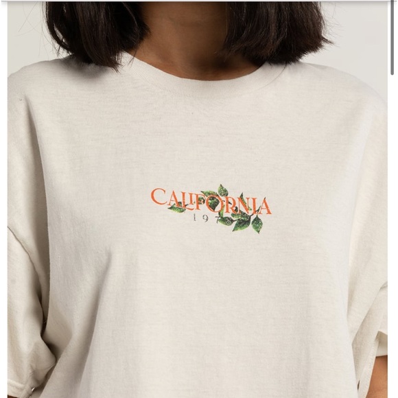 ISO M/L BDG oversized California tee